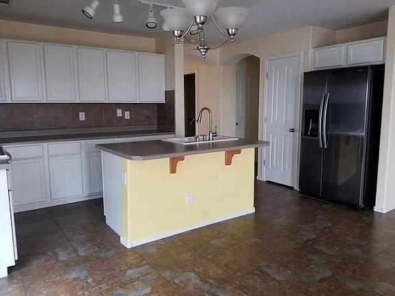 3rd image of 17454 N Carmen Ave