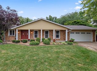 11 Westmoreland Ct, Saint Charles, MO