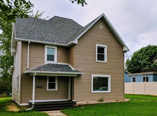 304 E 7th St, Kaukauna, WI 54130
