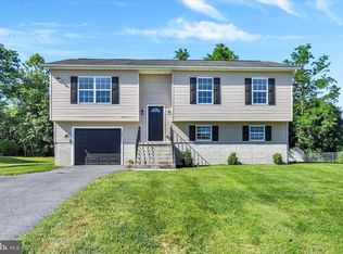 207 Pike Ct, Shippensburg, PA 17257