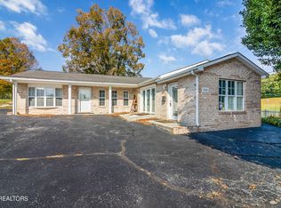 988 Main St, Wartburg, TN 37887