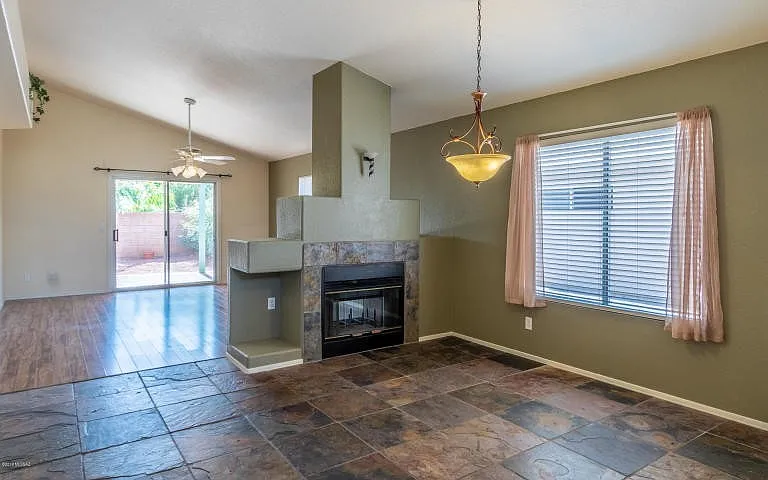 3637 W Sundial Pl — Photo 2