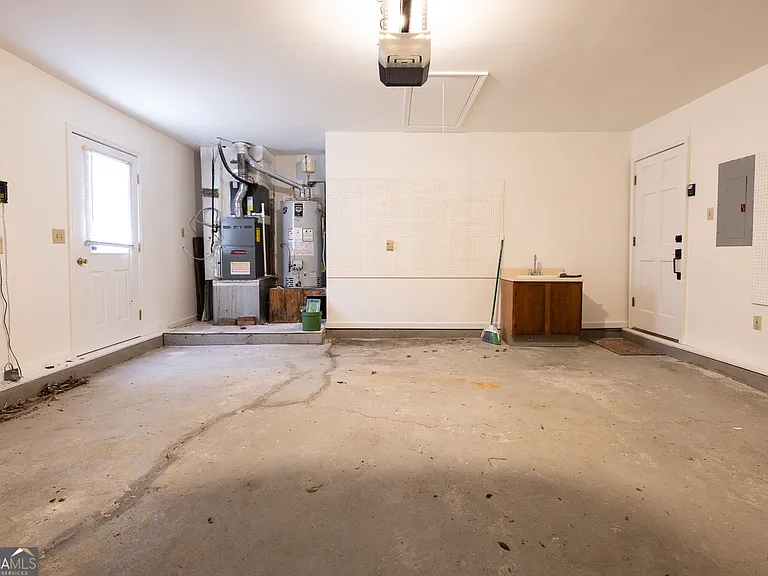 112 Glendale Dr — Photo 41