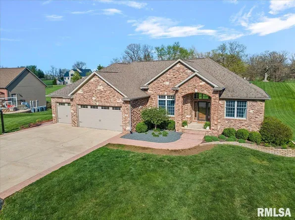 6610 Reagan Dr, Cantrall, IL 62625