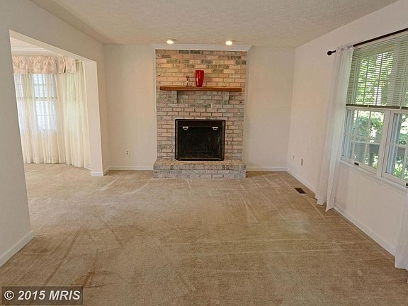 Family Room w/Gas FP