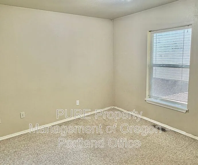 5628 N Harvard St — Photo 6