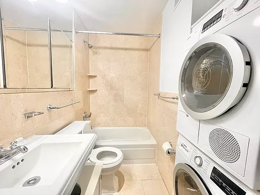 Rented by Century 21 Premier  | media 11