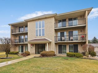 12755 Saint Andrews Ct APT 301, Lemont, IL 60439