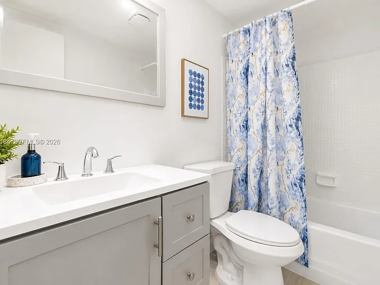 7605 NW 5th Pl #103 — Photo 5