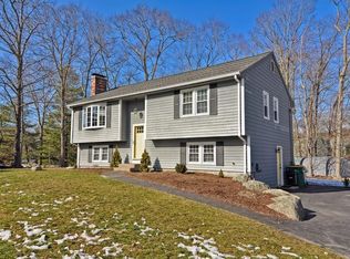 20 Hoyle Dr, North Attleboro, MA 02760