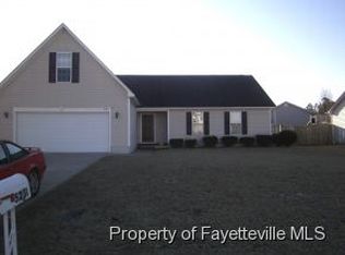 5231 Ahoskie Dr, Hope Mills, NC 28348