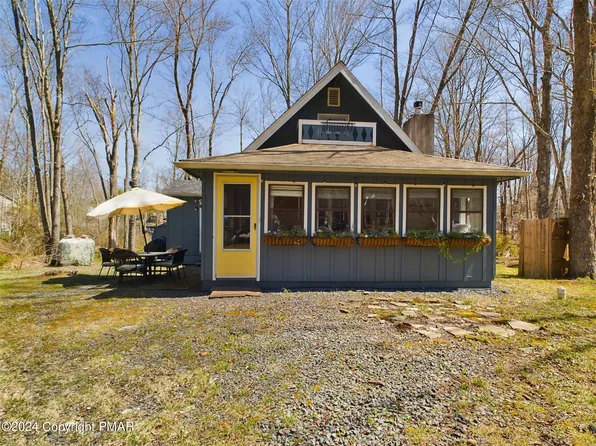 171 Mohican Trl, Pocono Lake, PA 18347