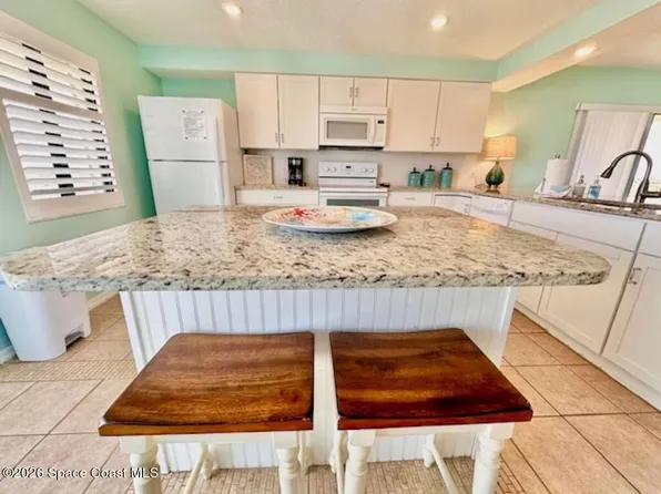1050 N Atlantic Ave APT 700, Cocoa Beach, FL 32931