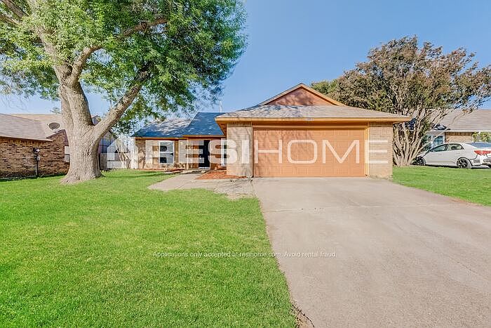 1st image of 3006 Amberway Dr