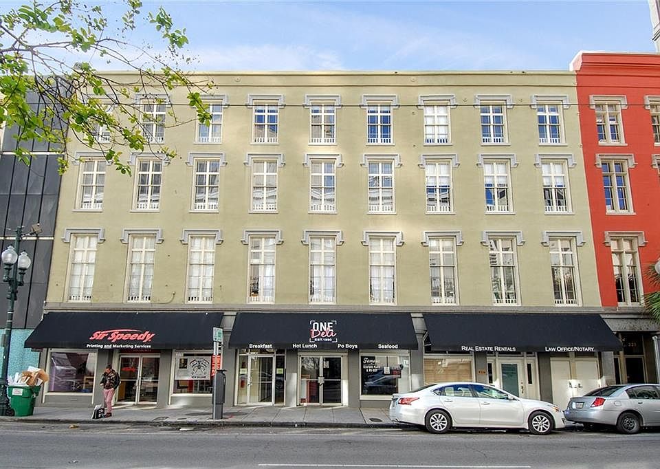 1st image of 339 Carondelet St #4A