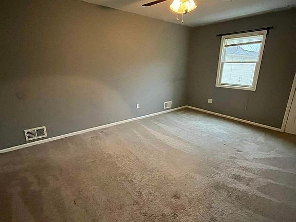 3rd image of 53 Richard Ln #2
