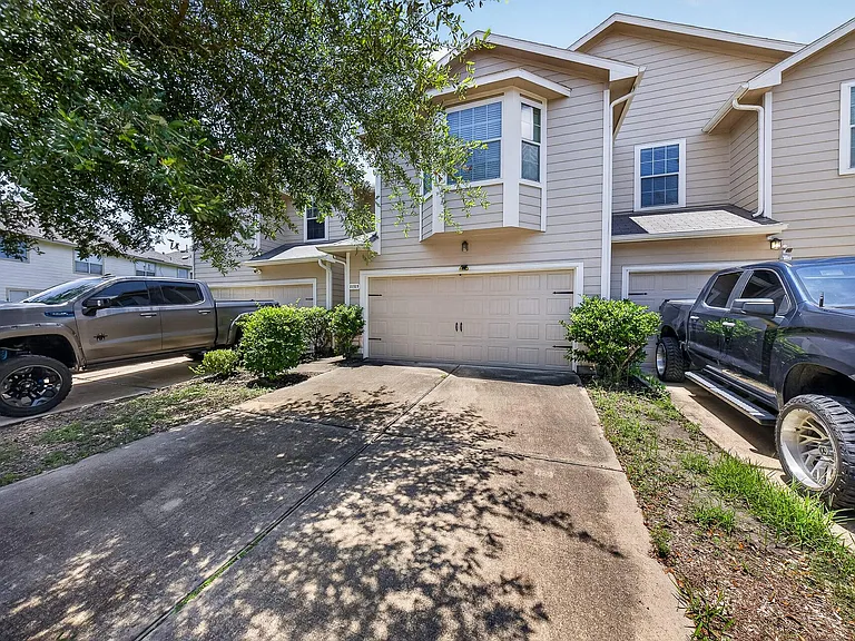 11515 Champions Green Dr — Photo 1
