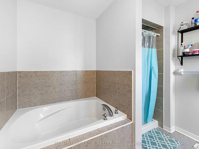 1619 Frolis St — Photo 22