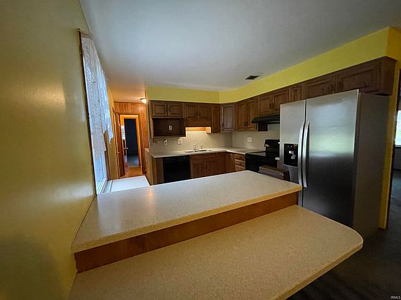 4th image of 3012 S Phillip Dr