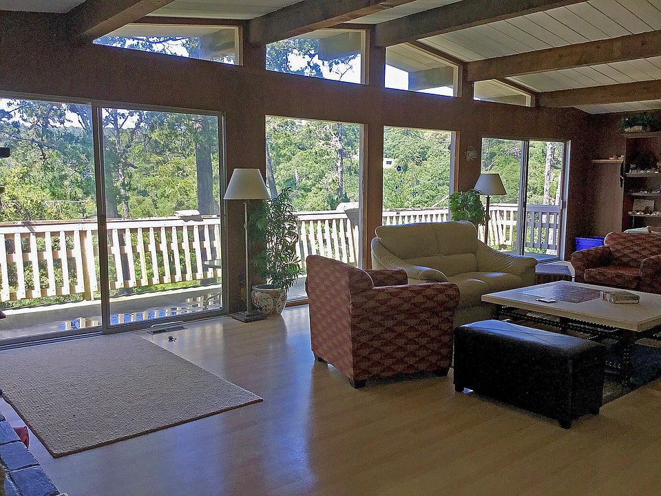 Main room from front door