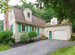 110 Lakeside Ave, Wrentham, MA 02093