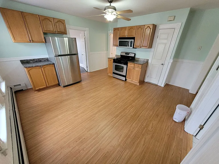 653 Clay St #1 — Photo 1