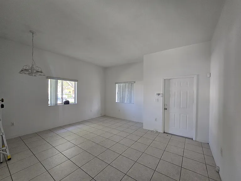21500 SW 87th Ct — Photo 2