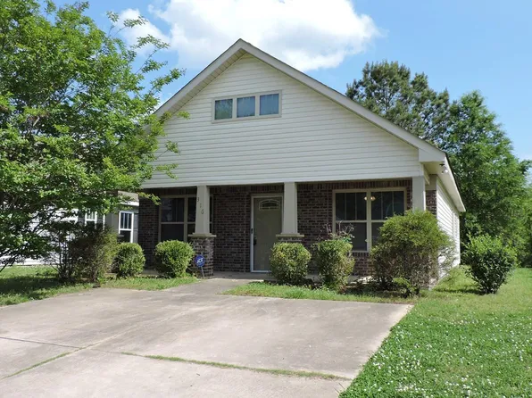 316 Creek Run Cir, Calera, AL 35040