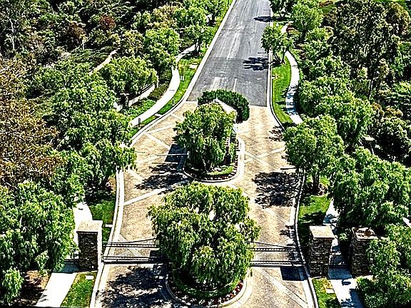 1 of the guard-gated Entries