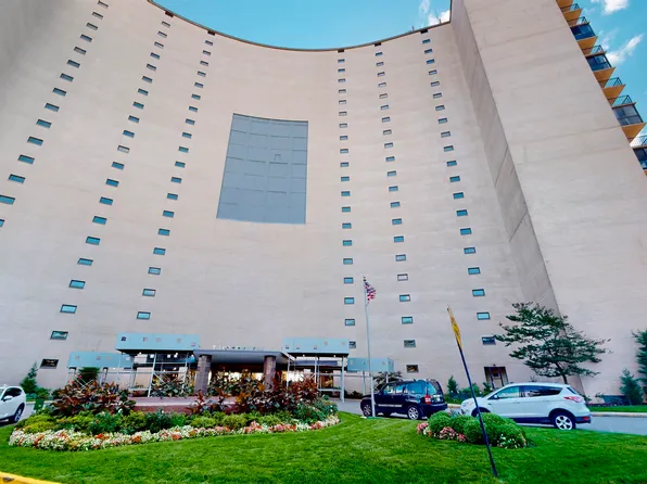 380 Mountain Rd APT 2015, Union City, NJ 07087