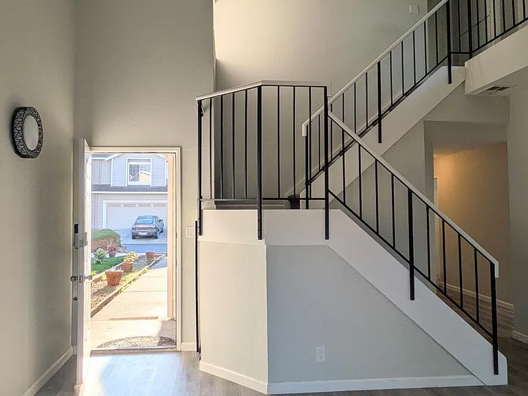 36186 Toulouse St — Photo 3