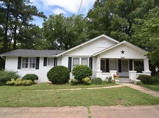 202 6th St SW, Conover, NC 28613