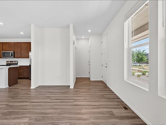 5th image of 6361 N Malaya St
