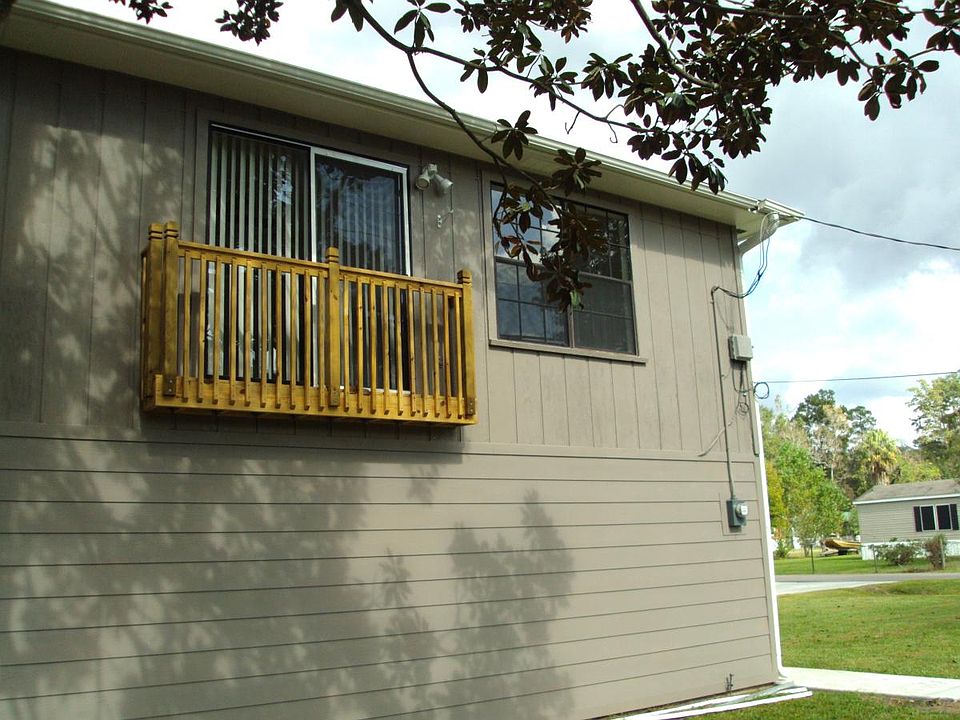 Small Balcony 2nd Floor