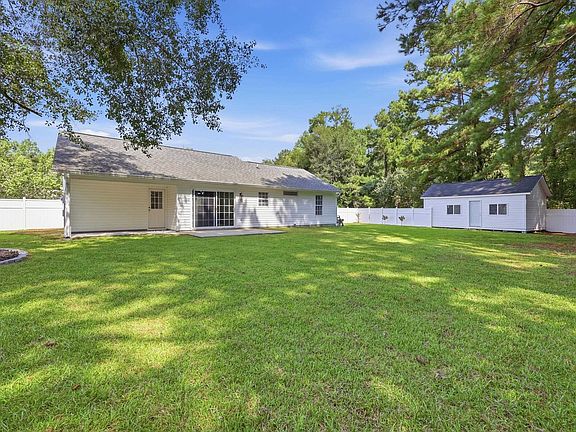 5th image of 1057 Courtyard Dr.