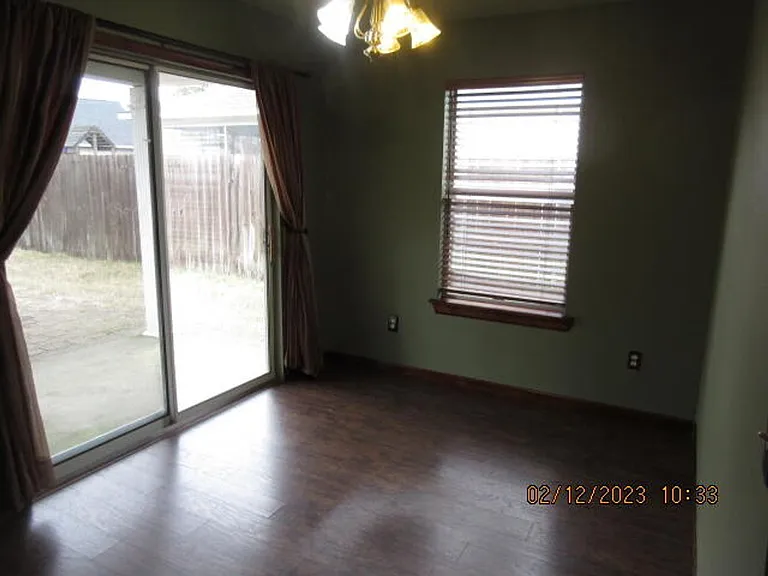 2025 Catline Cir — Photo 9