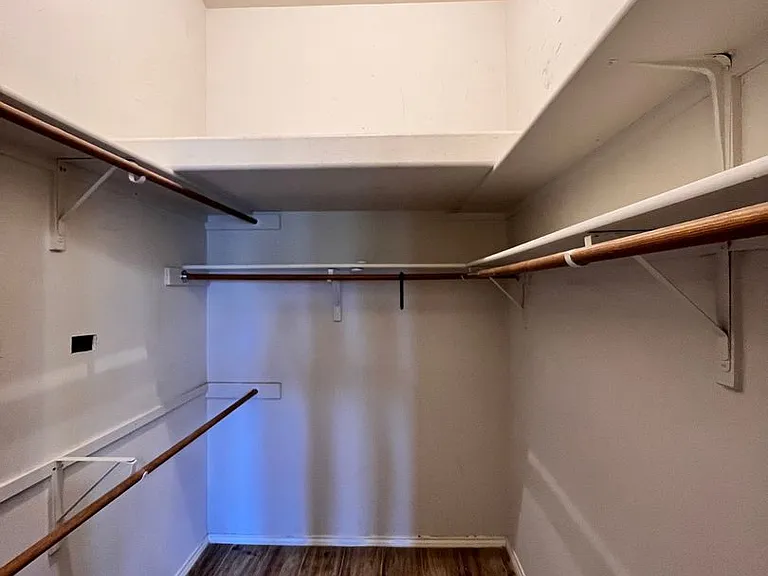 701 Oak Valley Dr — Photo 9