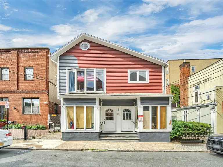 78 Burd St #2 — Photo 2