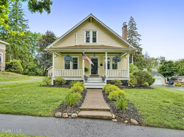 2240 Story Avenue, Niskayuna, NY 12309