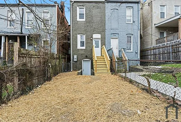 2906 Clifton Ave — Photo 17