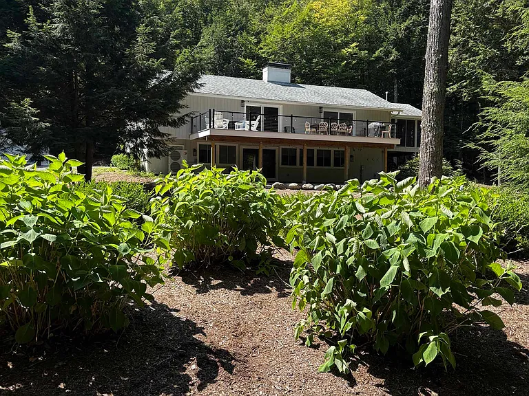 121 Upper Bay Rd — Photo 1