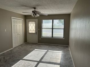 9356 S 430th Rd, Chouteau, OK 74337