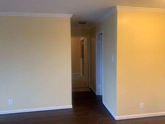 Foyer and HGakllk to Bedroom