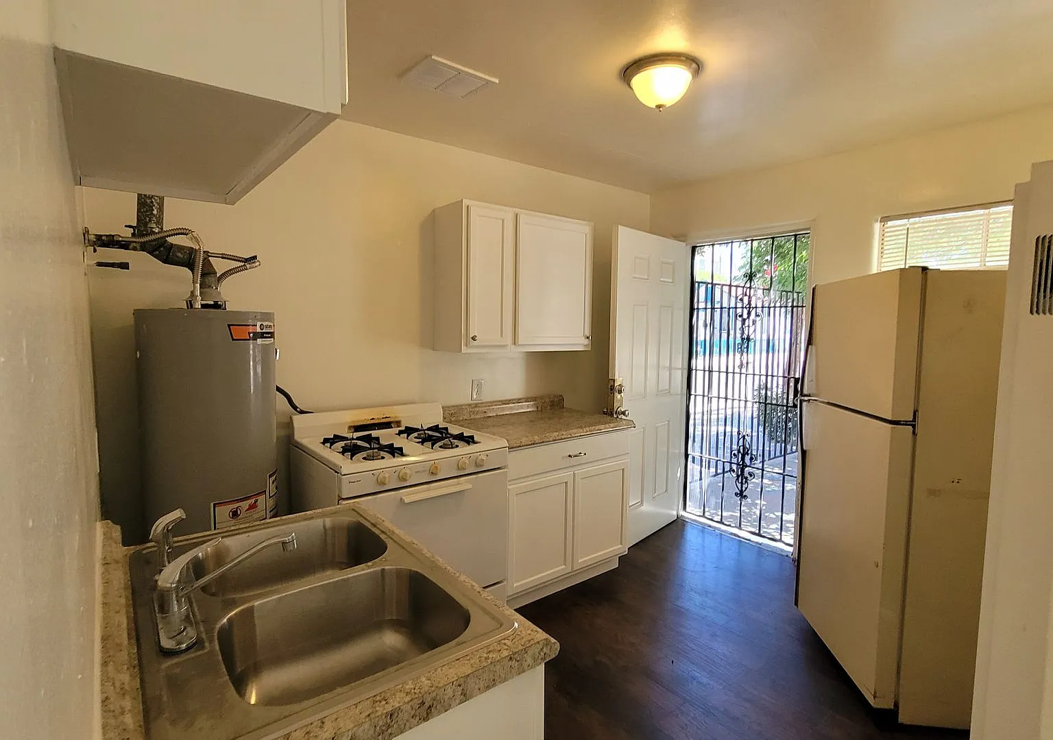 8th Street NW-601 — Photo 1