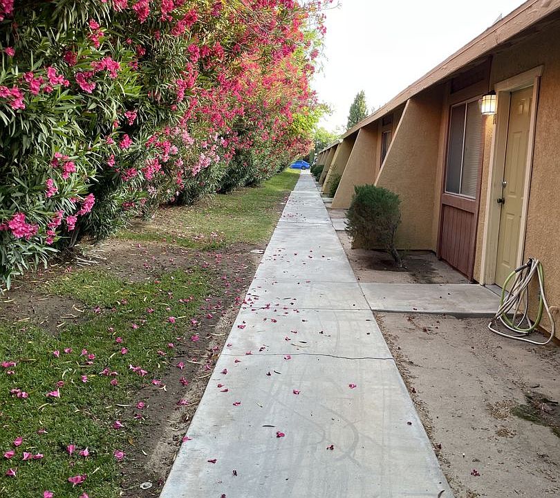 2nd image of 405 Rick Ct #F