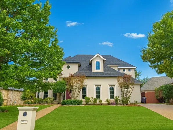 845 Thomas Crossing Dr, Burleson, TX 76028