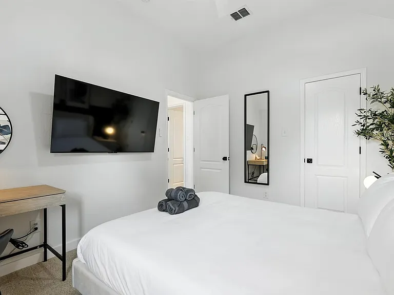 11911 Rocky Point Dr — Photo 25