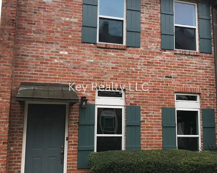 999 Bayou Trace Dr — Photo 1
