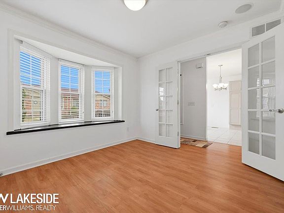 4th image of 11563 Beaconsfield Rd