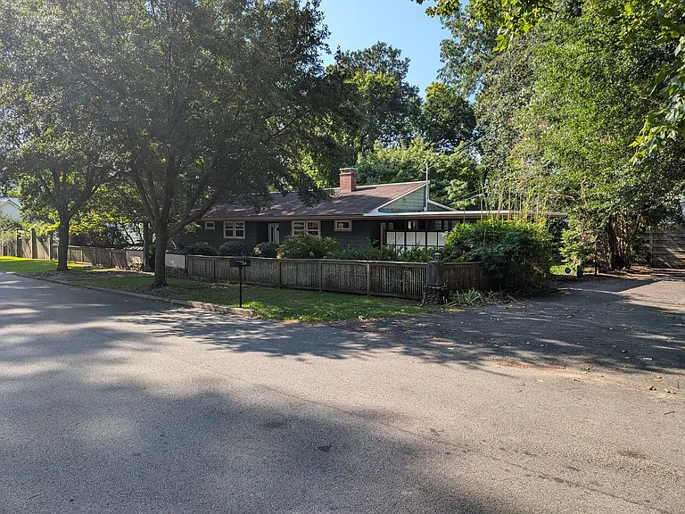 223 Edgefield Ave NW — Photo 24